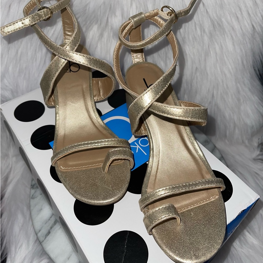 Woman sandals